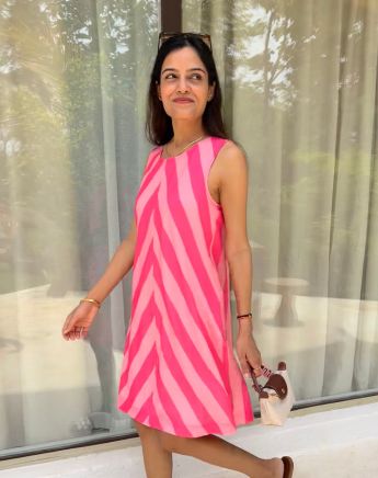 The Shift Dress: A Masterclass in Effortless Chic By Poppy & Co