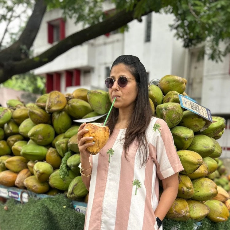 omen’s Tropic shift dress with sleeves and easy fit – resort wear style