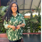 Soft linen fabric with dark green ikat motifs – oversized shirt